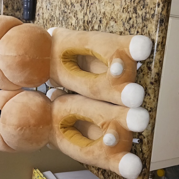 Slippers - Picture 2 of 4